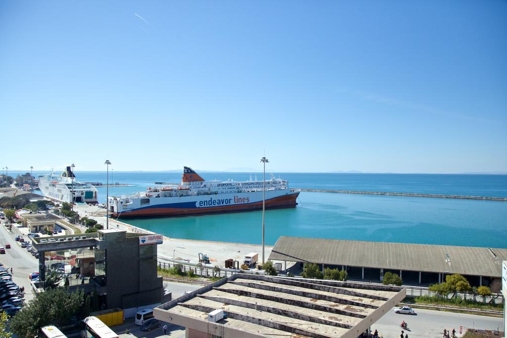 Adonis City Hotel Patras Pokoj fotografie